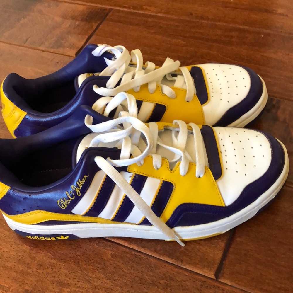 RARE Adidas Abdul-Jabbar Skyhook size 11 Lakers🏀 basketball Show-Worthy